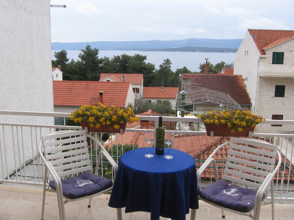 Apartments Marjanovic Bol Bilik gambar