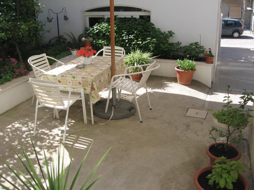 Apartments Marjanovic Bol Luaran gambar